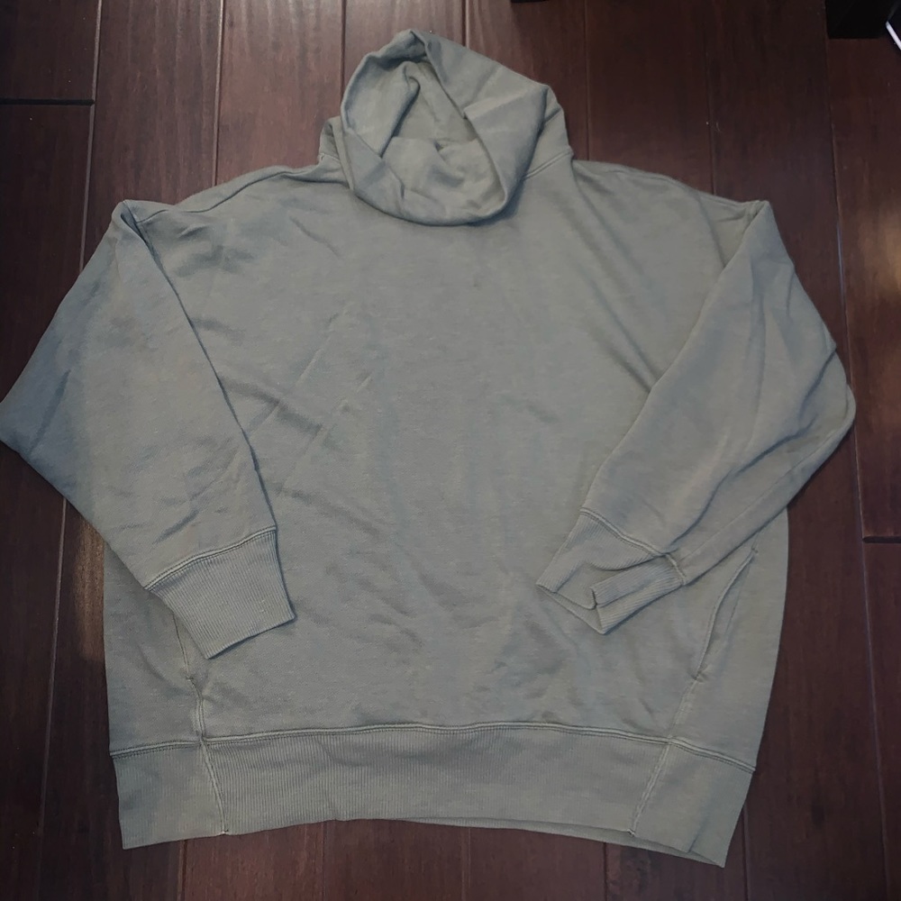 Cowel neck light pull over sweatshirt